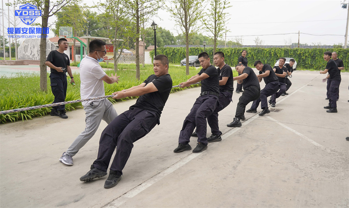 永兴集团yx06保安公司第一届拔河比赛