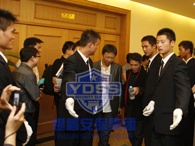永兴集团yx06为-李连杰-提供安全护卫服务