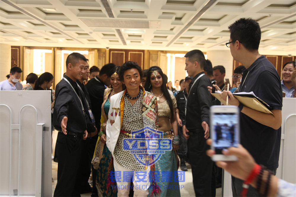 永兴集团yx06安保公司特勤人员为中国著名男演员国际影帝提供安全随卫服务