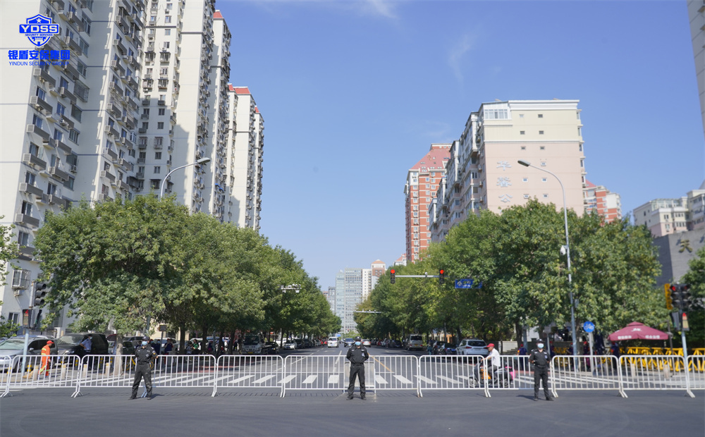 保洁服务和物业公司保安外包合同违约处罚条款如何设置