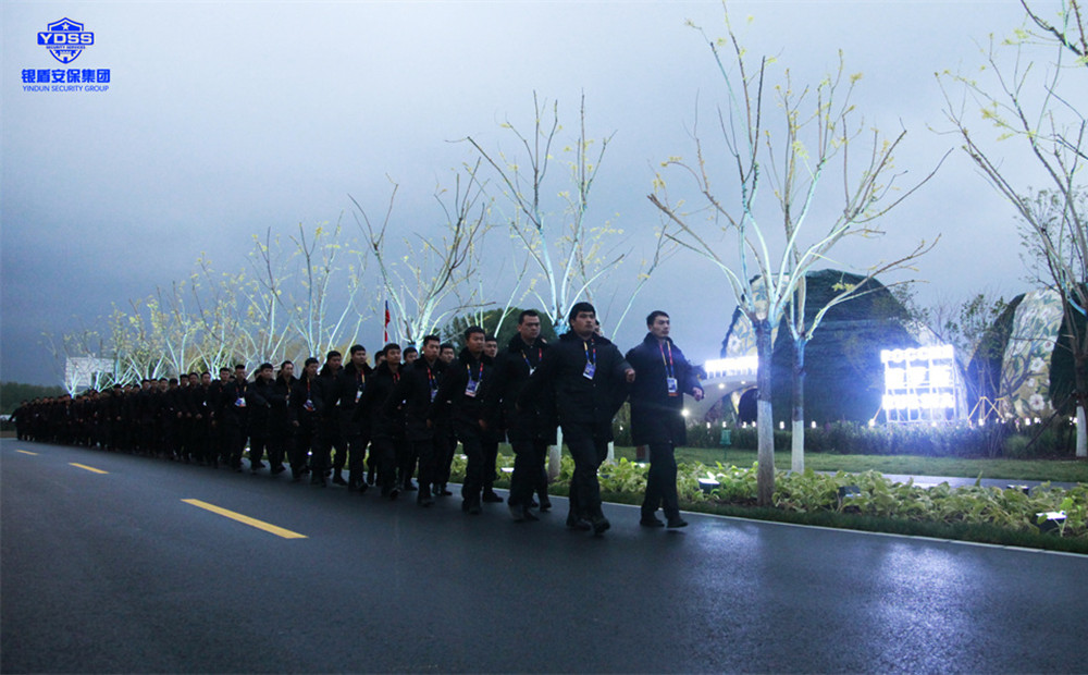 如何从一个北京大学的保安公司的保安成了校长