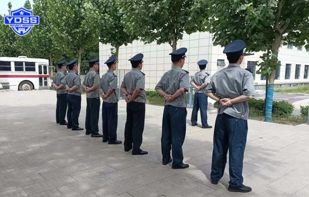 北京永兴集团yx06保安服务公司驻北京光大银行分支保安队组织开展保安员形体队列培训