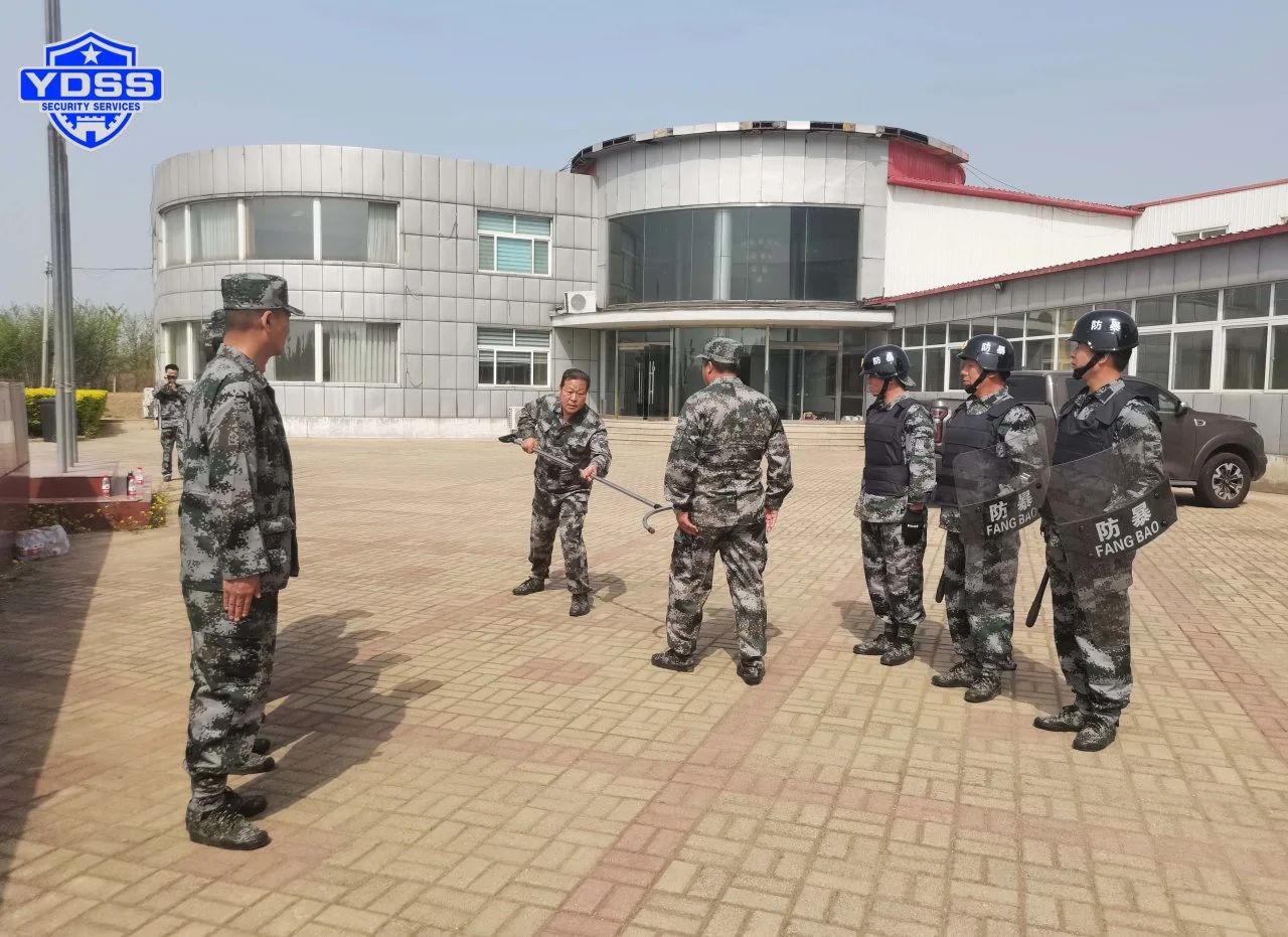 北京永兴集团yx06保安服务公司第七经营部组织开展防恐防爆应急演练