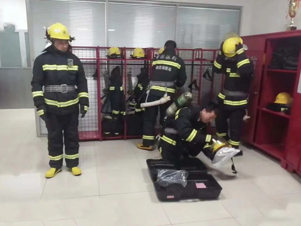 【消防无小事、警钟需长鸣】永兴集团yx06保安开展五一节前消防安全培训及消防演练活动